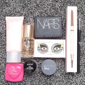 Make up bundle